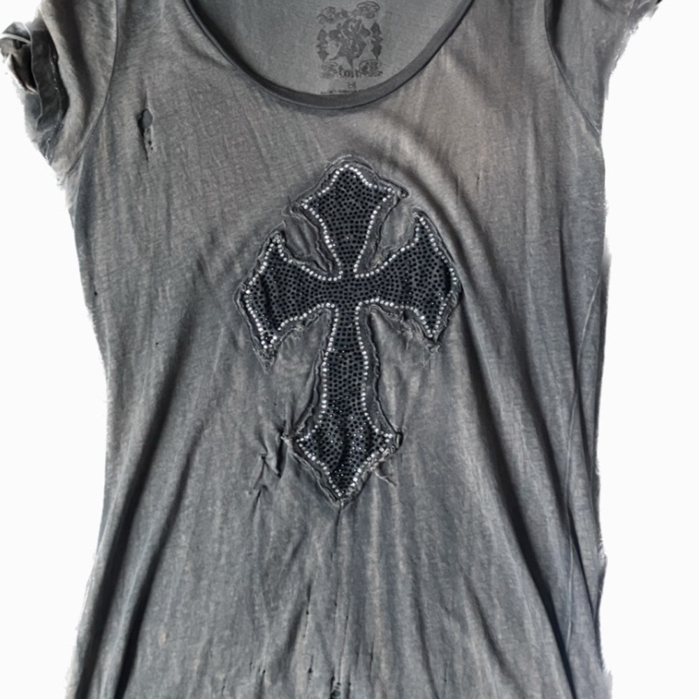 Gray soft y2k cross shirt. Size M, small rips, easy fix as seen on pictures.